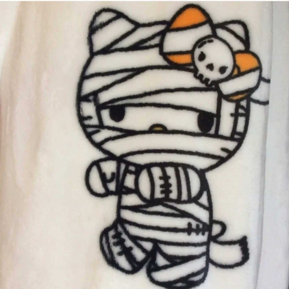 Hello Kitty Blanket Set Of 2 🎃